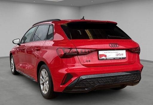 Gebraucht Audi A3 S-Line 150 PS (110 kW) 2024 Rot Limousine