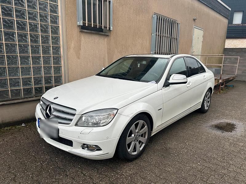 Gebraucht Mercedes C220 Avantgarde 177 PS (130 kW) 2007 Weiß Limousine