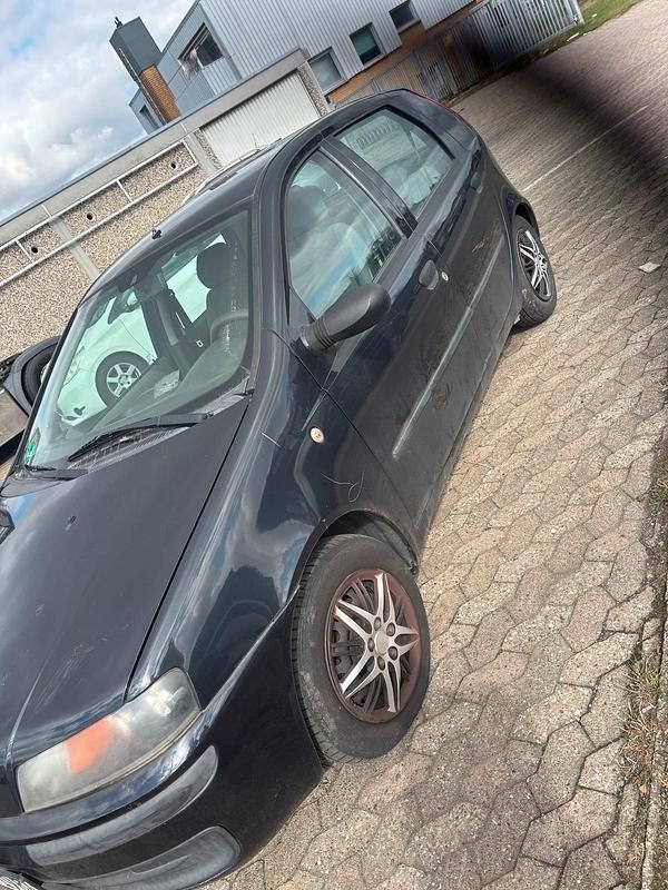 Gebraucht Fiat Punto 60 PS (44 kW) 2002 Schwarz Kleinwagen