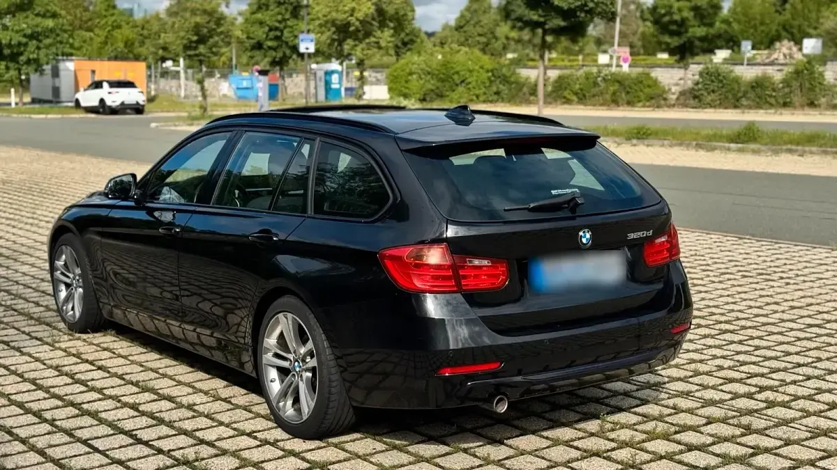 Gebraucht BMW 320 Shadowline 190 PS (139 kW) 2014 Schwarz Kombi