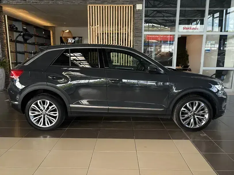 Używany VW T-Roc Active 150 KM (110 kW) 2021 Szary SUV