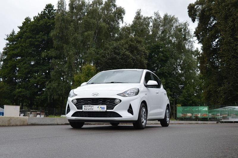 Weiß Gebraucht 2020 Hyundai i10 Select Kleinwagen | 9.900 € (Fairer Preis) - Bild 1/4