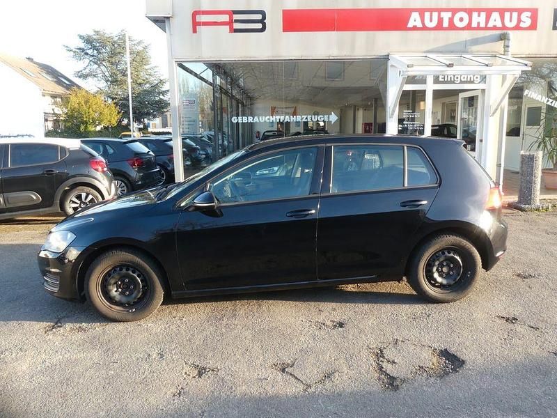 Schwarz Gebraucht 2013 VW Golf VII Trendline Limousine | 7.990 € (Fairer Preis) - Bild 1/4