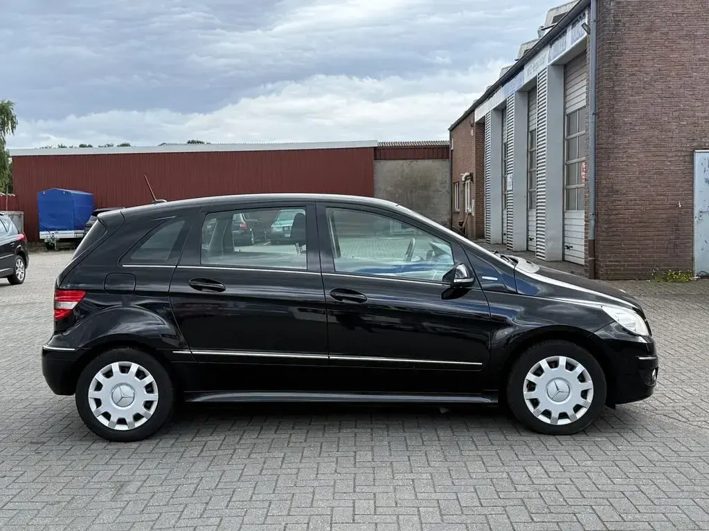 Gebraucht Mercedes B170 116 PS (85 kW) 2008 Schwarz Van / Kleinbus