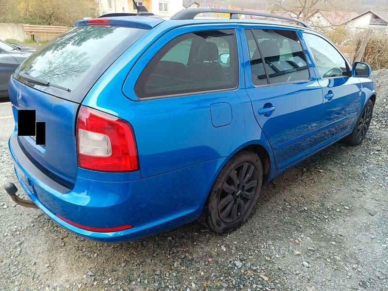 Gebraucht Skoda Octavia RS 170 PS (125 kW) 2011 Blau Kombi