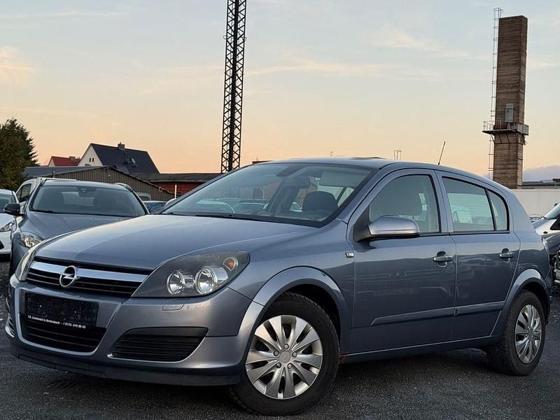 Silber Gebraucht 2007 Opel Astra Edition Limousine | 1.999 € (Guter Preis) - Bild 1/4