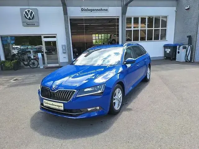 Gebraucht Skoda Superb Ambition 150 PS (110 kW) 2019 Energyblau Kombi