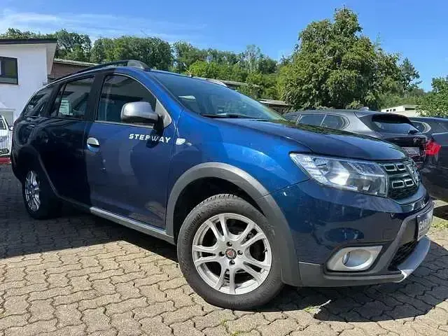 Gebraucht Dacia Logan Celebration 90 PS (66 kW) 2017 Blau cosmos Kombi