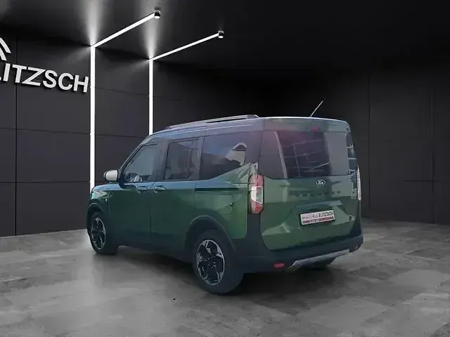 Gebraucht Ford Tourneo Courier Active 125 PS (91 kW) 2025 Bursting greenbursting green Van / Kleinbus