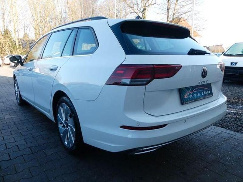 Gebraucht VW Golf VIII Style 150 PS (110 kW) 2022 Weiß Limousine