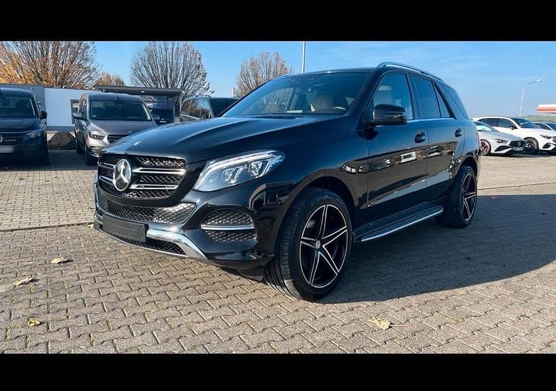 Gebraucht Mercedes GLE250 204 PS (150 kW) 2016 Schwarz SUV