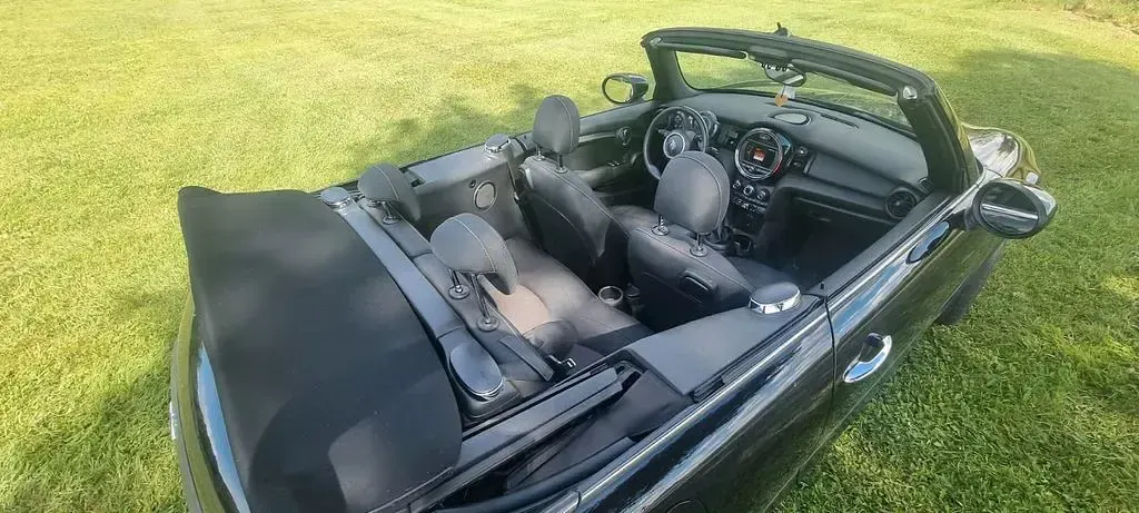 Gebraucht Mini One Cabriolet 102 PS (75 kW) 2020 Schwarz Cabrio