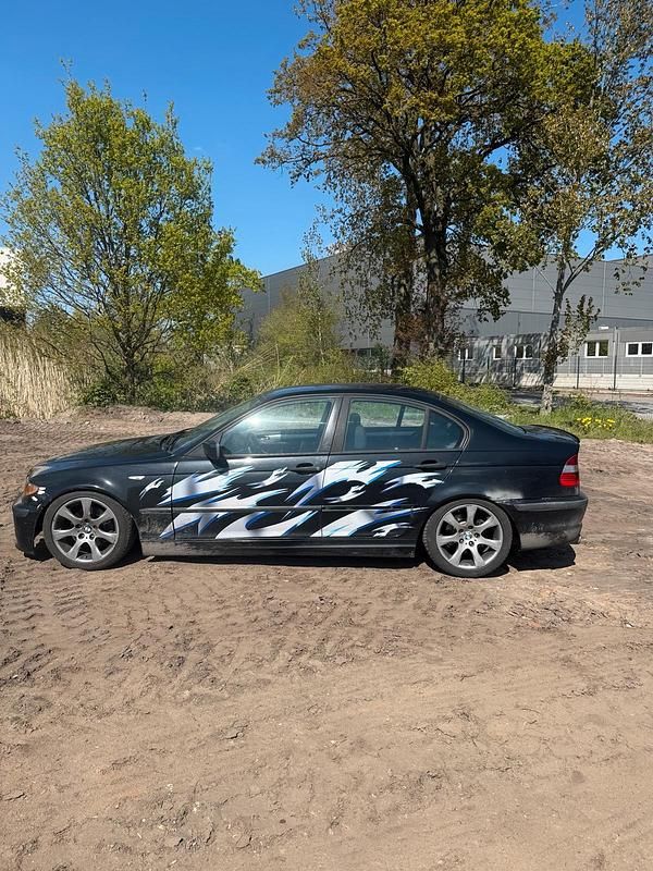 Second-hand BMW 320 150 CP (110 kW) 2002 Negru Berlinǎ