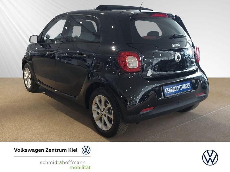 Gebraucht Smart ForFour Basis 90 PS (66 kW) 2019 Schwarz Kleinwagen