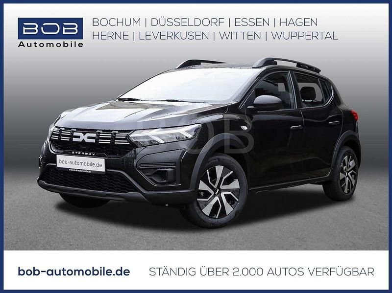 Perlmuttschwarz Gebraucht 2025 Dacia Sandero Essentiel Kleinwagen | 17.630 € (Fairer Preis) - Bild 1/3