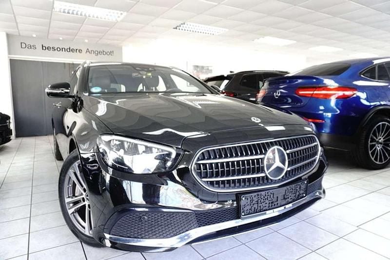 Obsidian black Gebraucht 2023 Mercedes E400 Avantgarde Kombi | 44.950 € (Guter Preis) - Bild 1/4