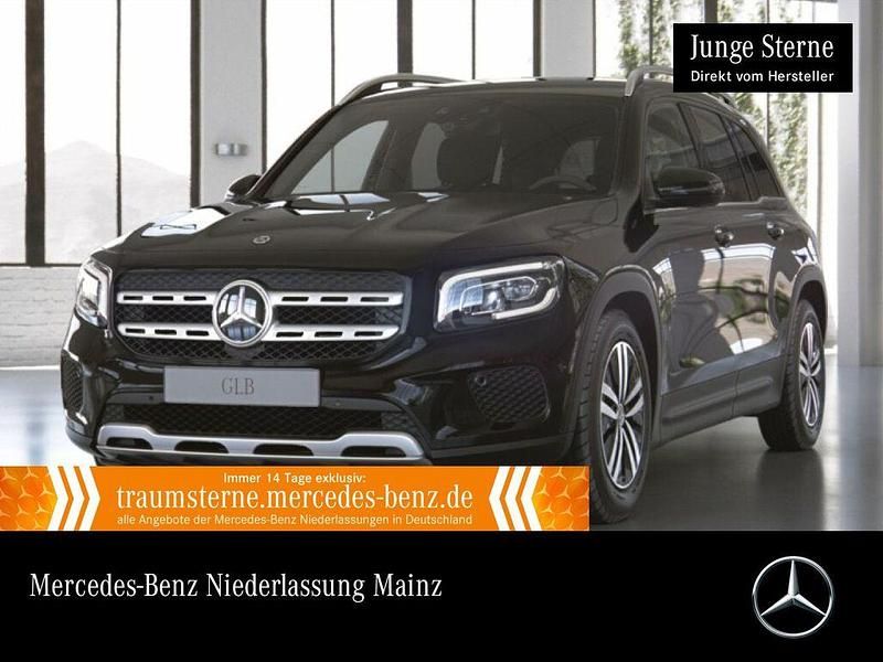 Schwarz Gebraucht 2021 Mercedes GLB200 Style SUV | 24.890 € (Guter Preis) - Bild 1/3