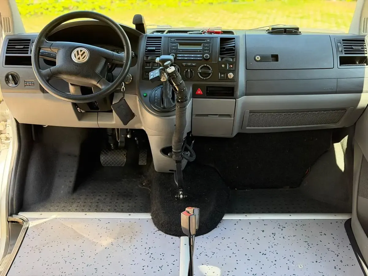 Gebraucht VW Caravelle 179 PS (131 kW) 2007 Silber Van