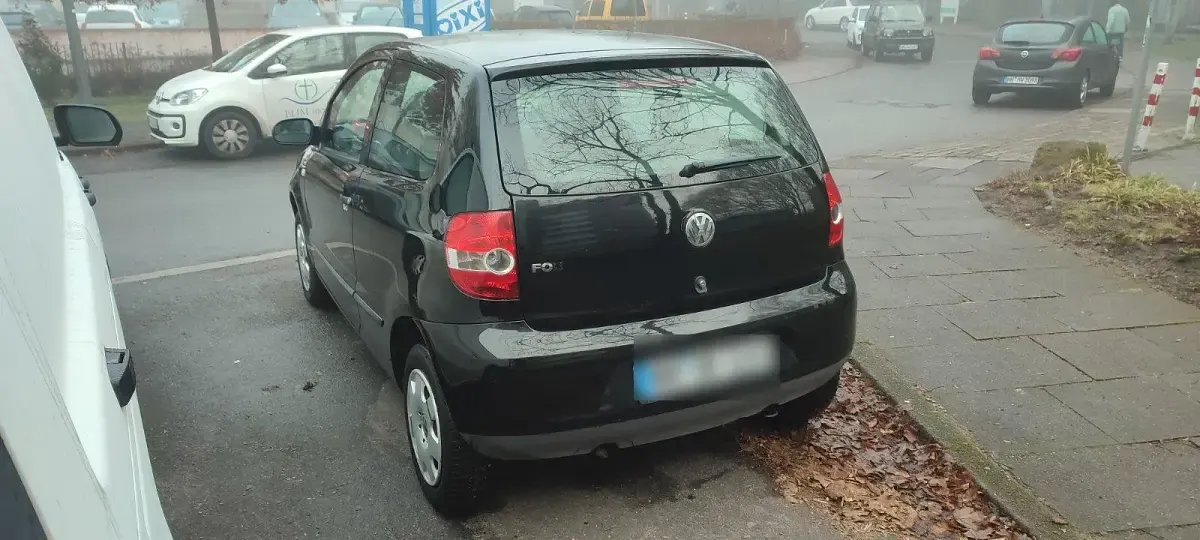 Gebraucht VW Fox 55 PS (40 kW) 2006 Schwarz Kleinwagen