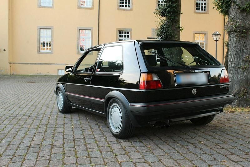 Gebraucht VW Golf II GTI 129 PS (94 kW) 1988 Schwarz Kleinwagen