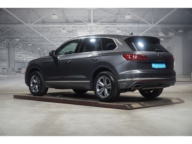 Gebraucht VW Touareg Elegance 286 PS (210 kW) 2023 Siliziumgrau metallic SUV