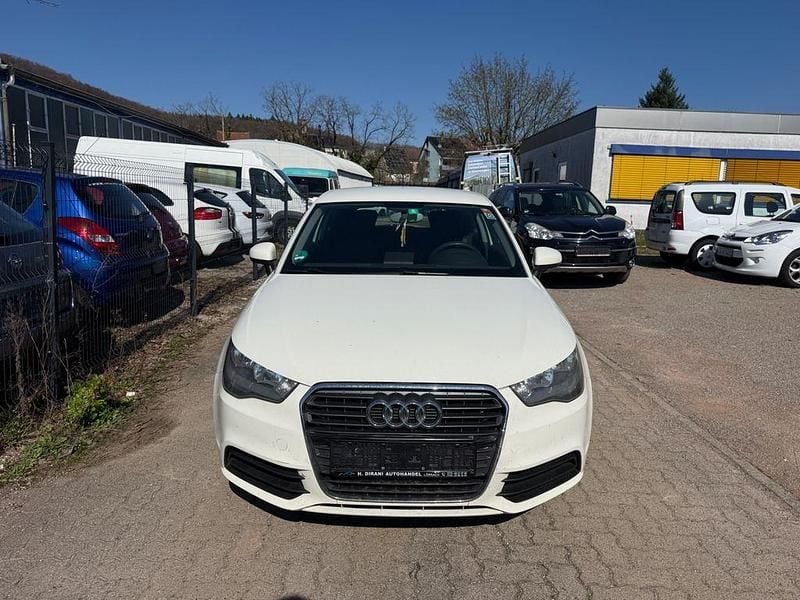Gebraucht Audi A1 86 PS (63 kW) 2012 Weiß Kleinwagen
