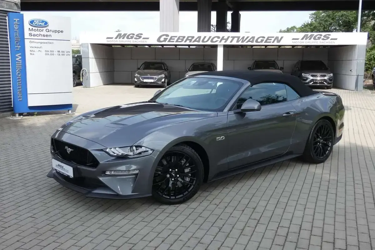 Gebraucht Ford Mustang GT Convertible 449 PS (330 kW) 2022 Carbonized gray/asher gray Cabrio