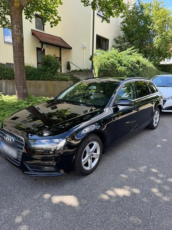Schwarz Gebraucht 2015 Audi A4 Ambition Kombi | 8.499 € (Guter Preis) - Bild 1/4