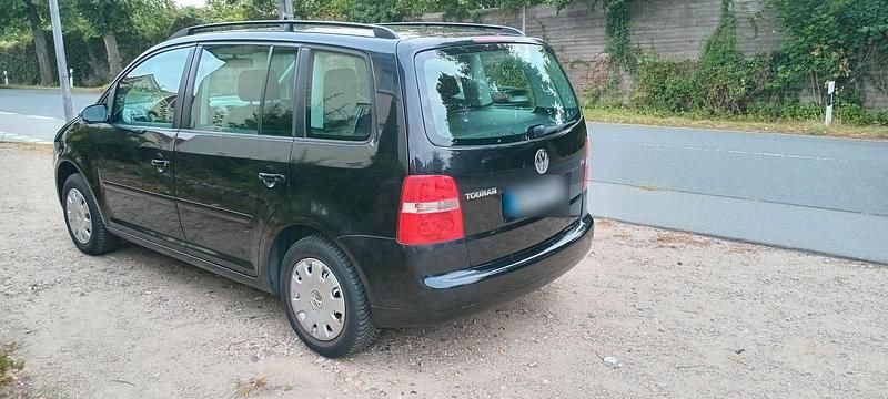 Gebraucht VW Touran 102 PS (75 kW) 2005 Schwarz Van / Kleinbus