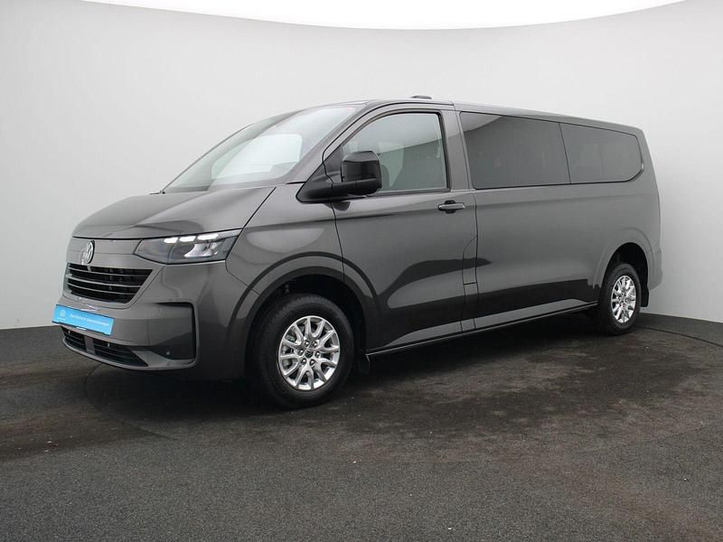 Gebraucht VW T7 Life 150 PS (110 kW) 2025 Grau Van