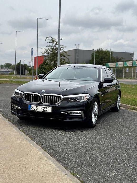 Schwarz Gebraucht 2018 BMW 520 Luxury Line Limousine | 21.000 € (Fairer Preis) - Bild 1/4