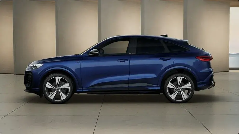 Neu Audi Q5 Sportback Sport 204 PS (150 kW) 2026 Blau SUV