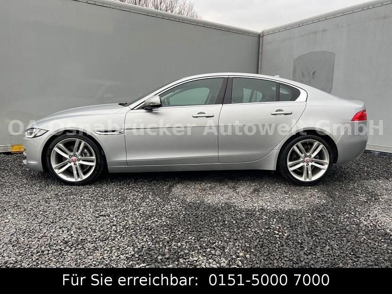 Gebraucht Jaguar XE Prestige 179 PS (131 kW) 2016 Silber Limousine