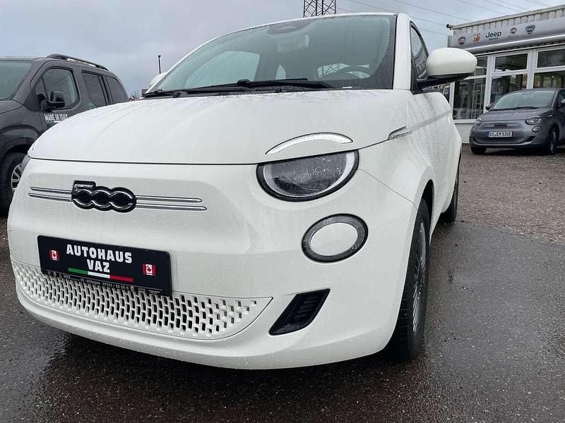 Arktis weiß Gebraucht 2022 Fiat 500e Icon Kleinwagen | 17.990 € (Guter Preis) - Bild 1/4