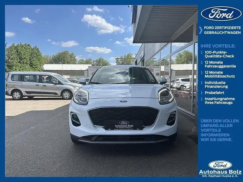 Weiss (frostweiãÿ) Gebraucht 2021 Ford Puma Titanium SUV | 16.990 € (Fairer Preis) - Bild 1/4