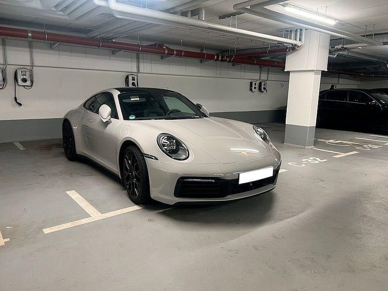 Grau Gebraucht 2021 Porsche 911 Carrera 4 Chrono Coupé | 109.790 € (Fairer Preis) - Bild 1/4
