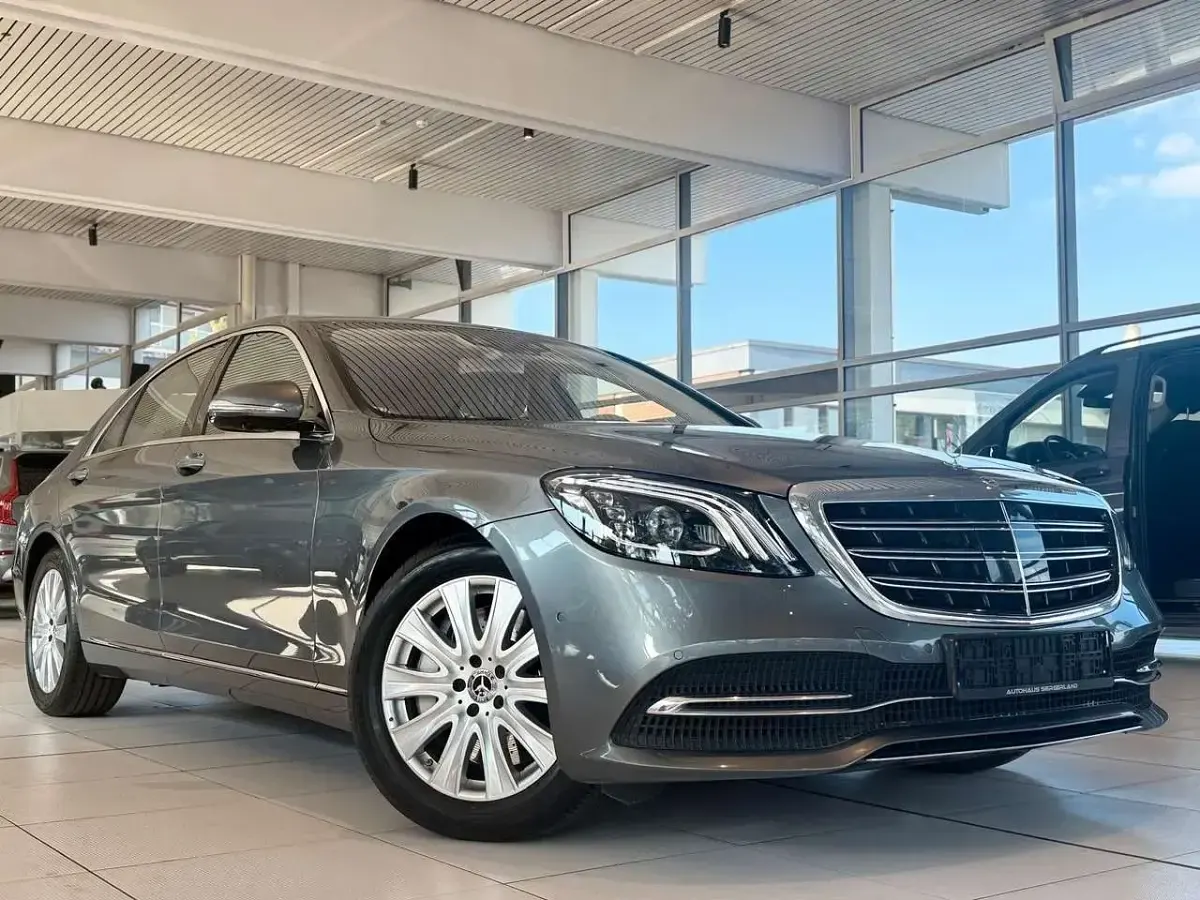 Gebraucht Mercedes S560 469 PS (344 kW) 2018 Selenitgrau Limousine