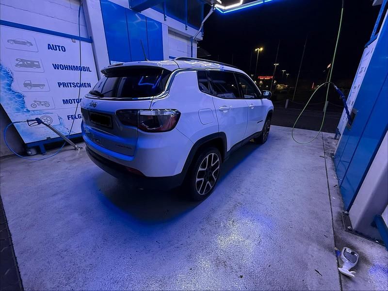 Gebraucht Jeep Compass Limited 170 PS (125 kW) 2019 Weiß SUV