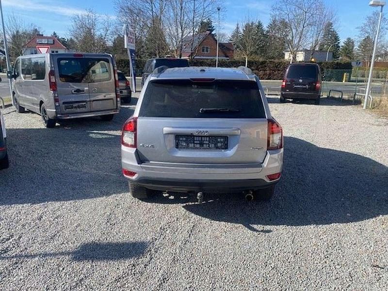 Gebraucht Jeep Compass Limited 170 PS (125 kW) 2015 Billet silver metallic SUV