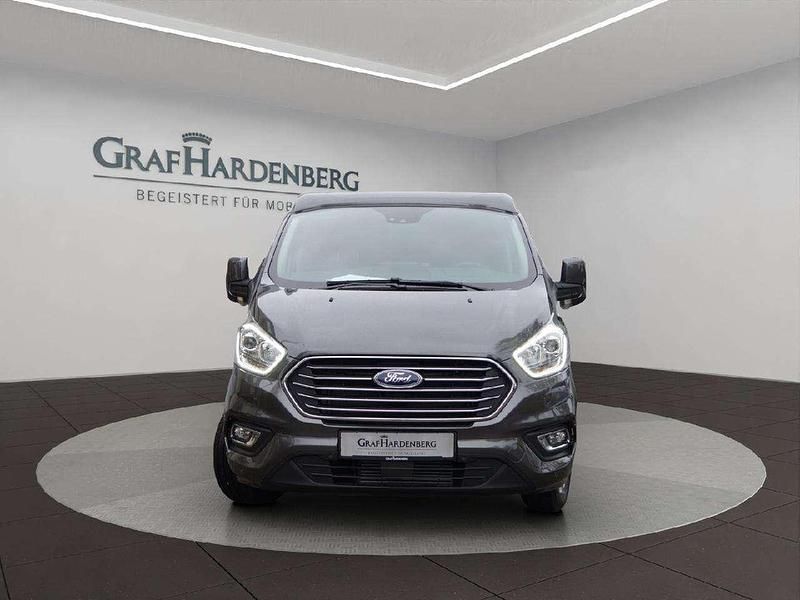 Gebraucht Ford Transit Custom Titanium 170 PS (125 kW) 2024 Magneticgrau (metallic) Van / Kleinbus