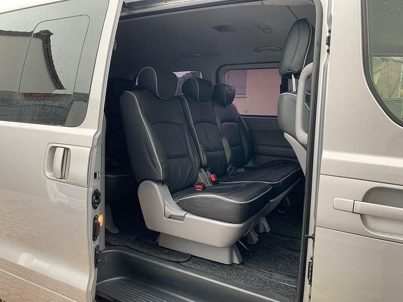 Gebraucht Hyundai H-1 170 PS (125 kW) 2017 Grau Van / Kleinbus