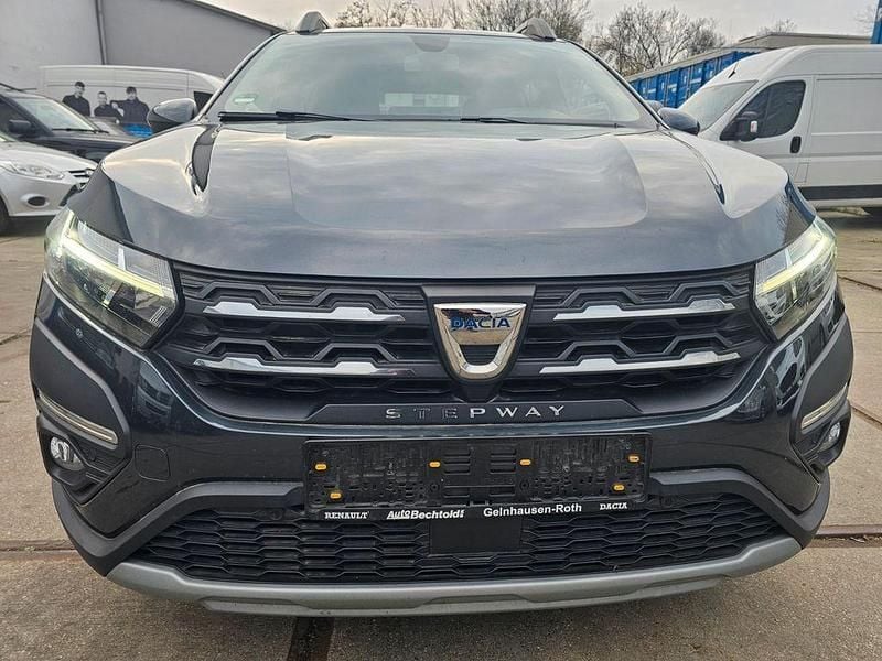 Gebraucht Dacia Sandero Stepway 91 PS (66 kW) 2021 Grau SUV