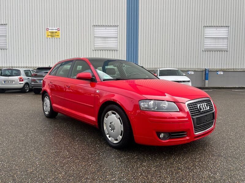 Rot Gebraucht 2005 Audi A3 Sportback Ambition Limousine | 6.490 € (Etwas zu teuer) - Bild 1/4