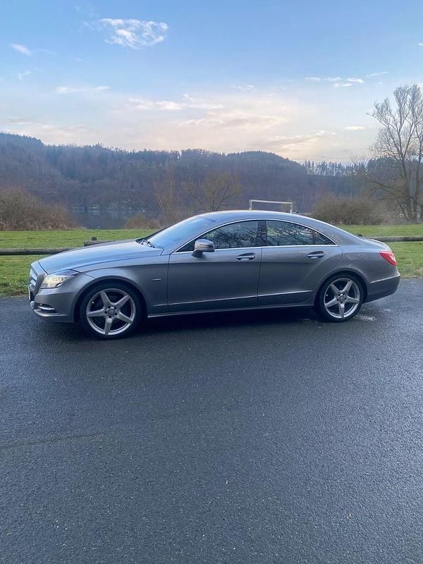 Gebraucht Mercedes CLS350 306 PS (225 kW) 2012 Grau Coupé