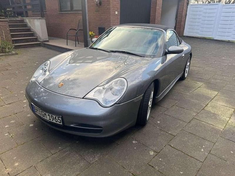 Grau Gebraucht 2003 Porsche 911 Carrera 4 Cabriolet Cabrio | 32.000 € (Guter Preis) - Bild 1/4