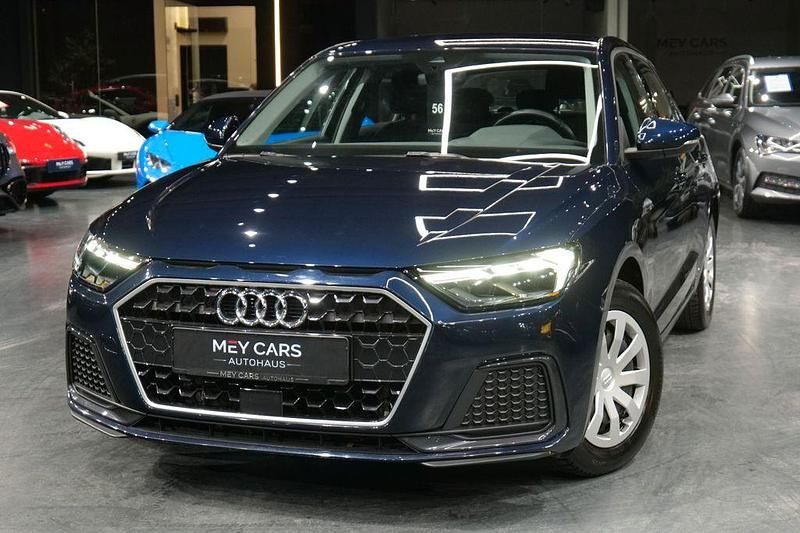 Gebraucht Audi A1 Sportback Advanced 95 PS (69 kW) 2021 Firmamentblau metallic Kleinwagen