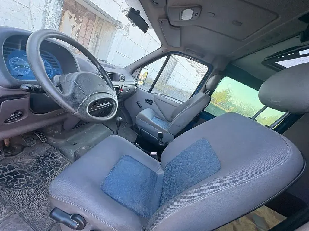 Usata Renault Master 2000 Blu Monovolume