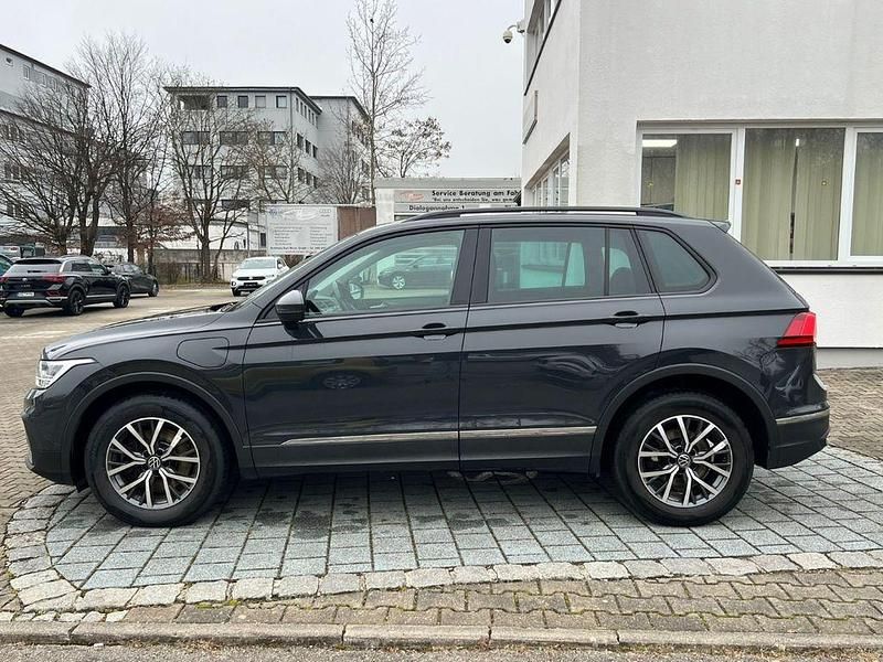 Gebraucht VW Tiguan 245 PS (180 kW) 2022 Grau SUV