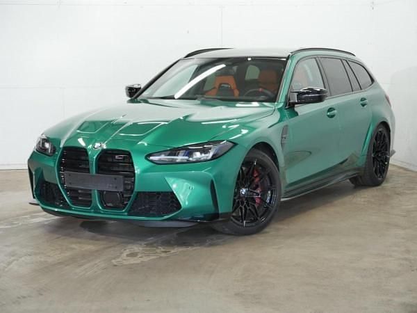 Grün (isle of man gruen metallic) Gebraucht 2024 BMW M3 Shadowline Kombi | 87.640 € (Superpreis) - Bild 1/4