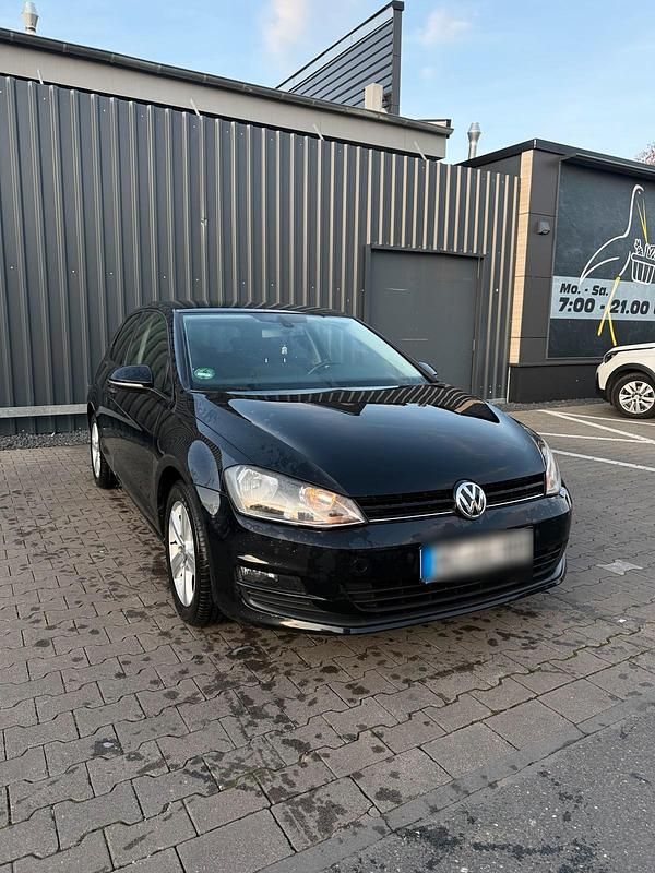 Second-hand VW Golf 105 CP (77 kW) 2013 Negru Coupe